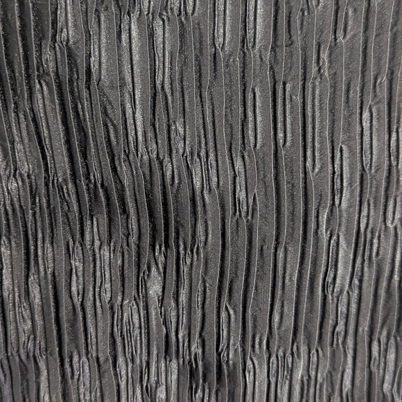 Black  Ribbed Tank Top - Picture 4 of 6